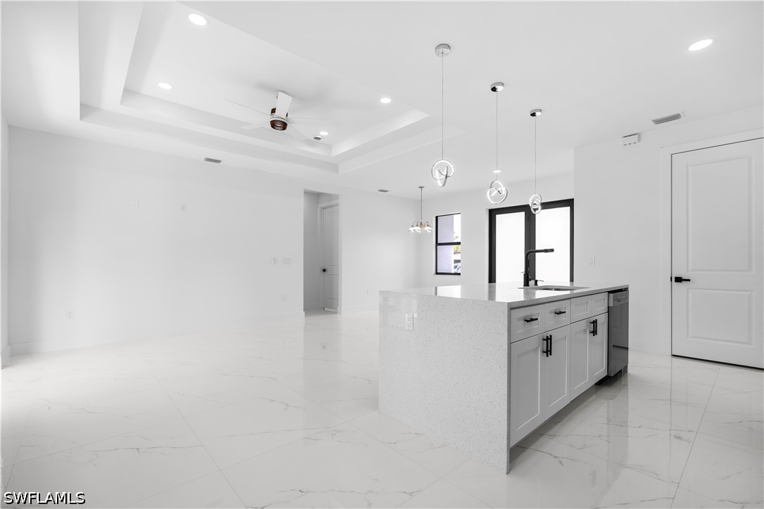 3 Bed SingleFamilyResidence for Sale in Lehigh Acres, photo 5