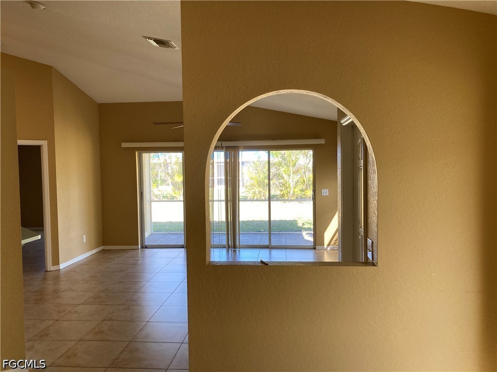 2 Bed Duplex for Sale in Cape Coral, photo 5