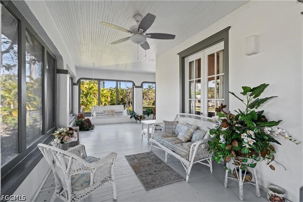 5 Bed Pool Home for Sale in Riverside, photo 5