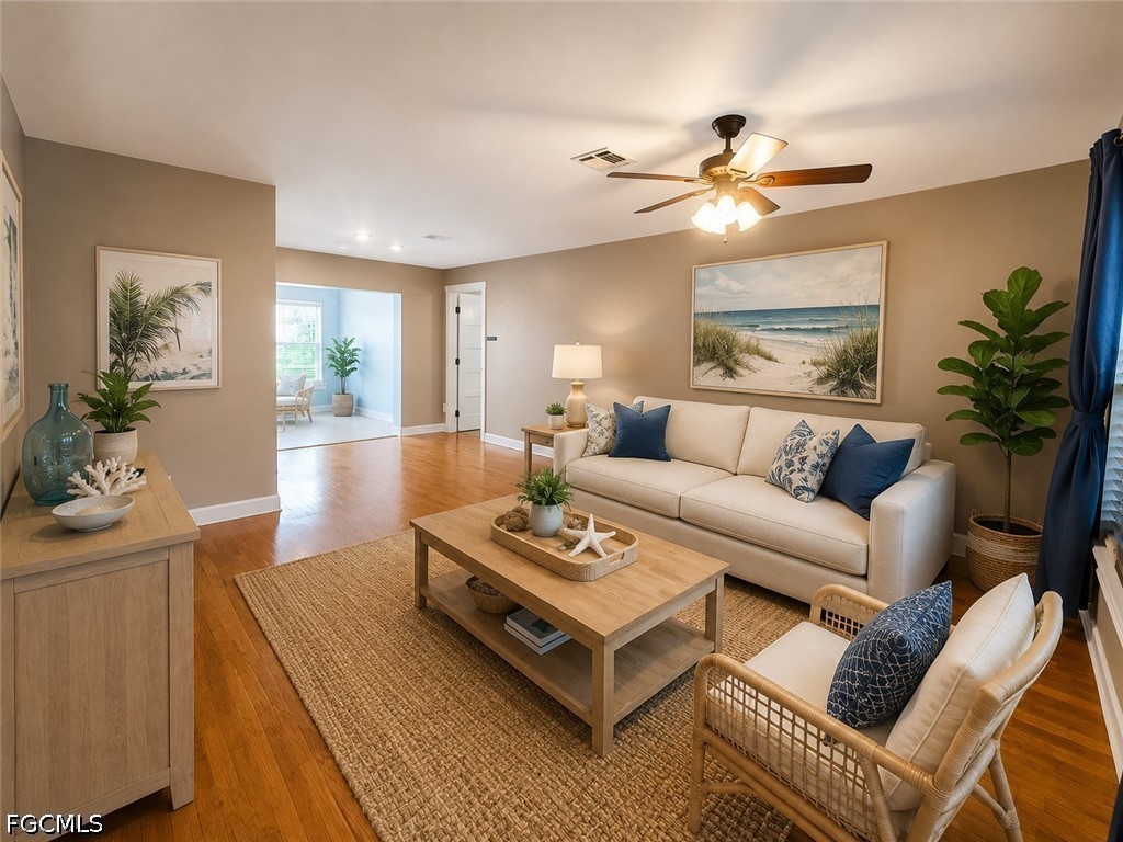 3 Bed Waterfront Home for Sale in Fort Myers, photo 5