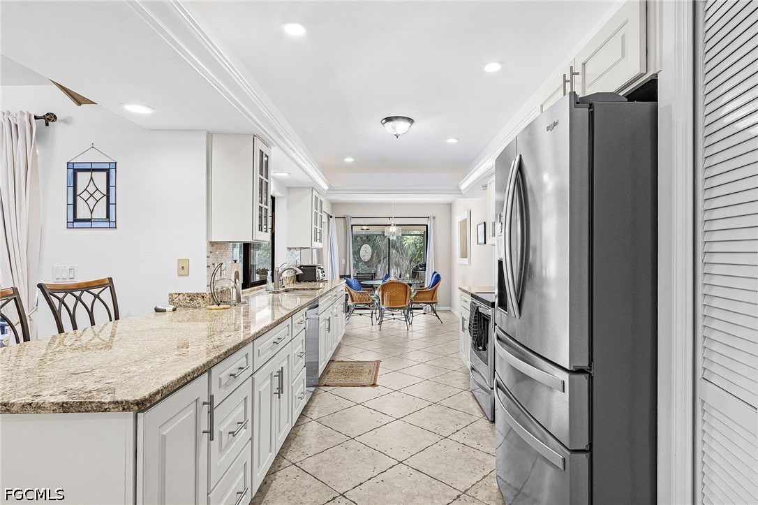 3 Bed Pool Home for Sale in Lochmoor, photo 5