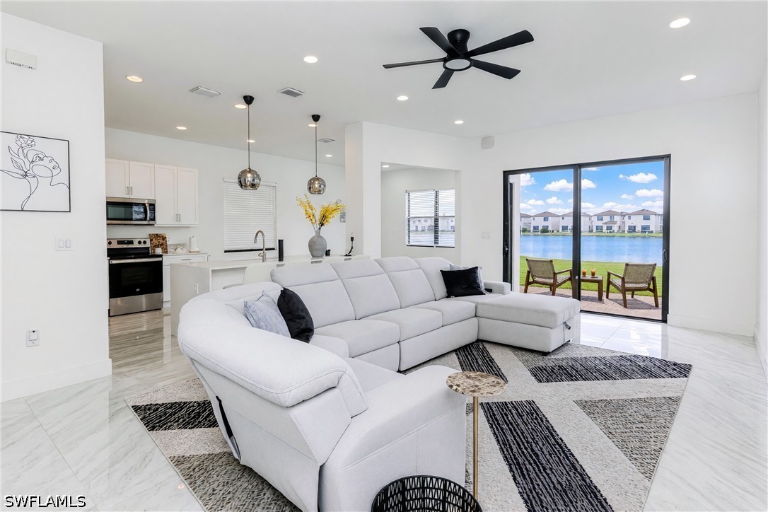 3 Bed Waterfront Home for Sale in Silverwood, photo 5