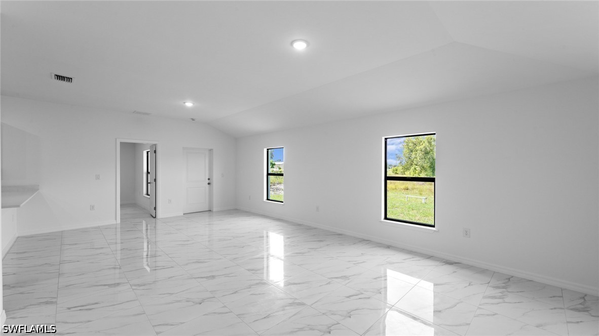 4 Bed SingleFamilyResidence for Sale in Lehigh Acres, photo 5