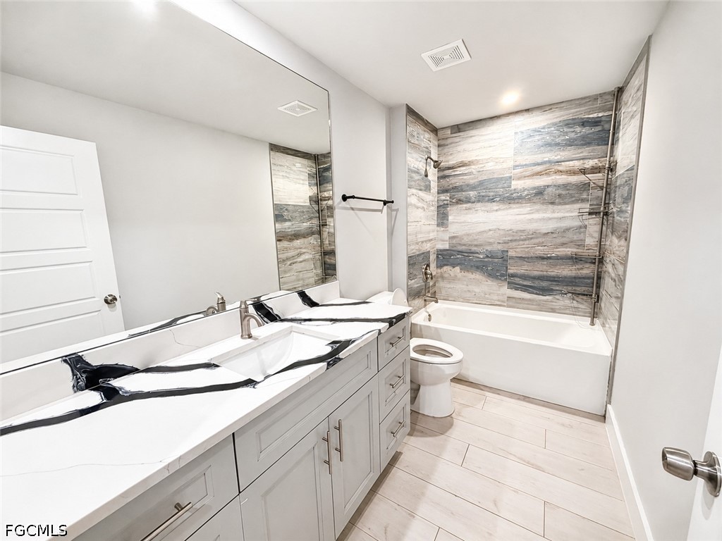 3 Bed Duplex for Sale in Cape Coral, photo 5
