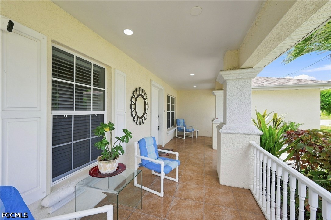 3 Bed SingleFamilyResidence for Sale in Cape Coral, photo 5