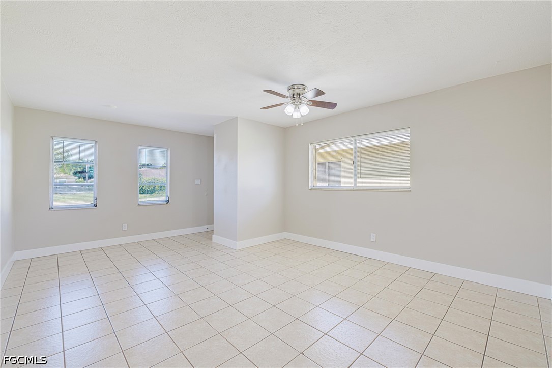 2 Bed Waterfront Home for Sale in Cape Coral, photo 5