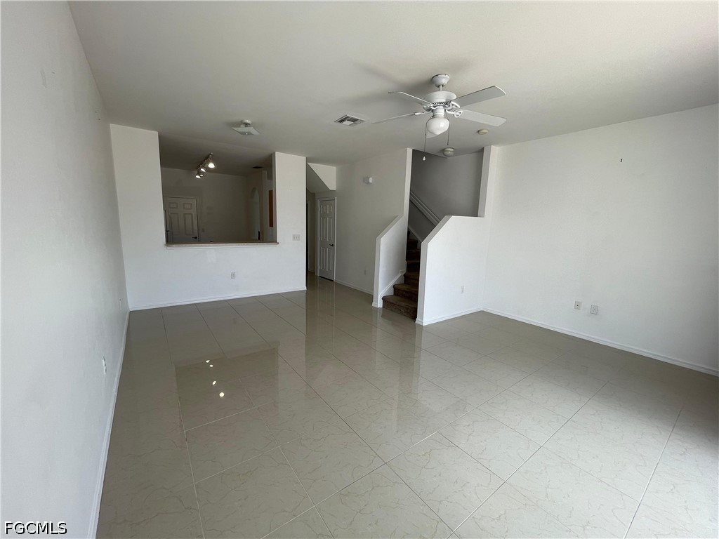 2 Bed Townhouse for Sale in Fort Myers, photo 5