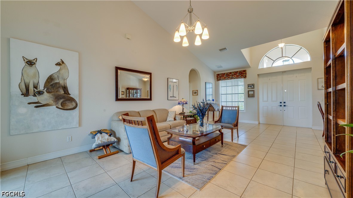 3 Bed SingleFamilyResidence for Sale in Cape Coral, photo 5