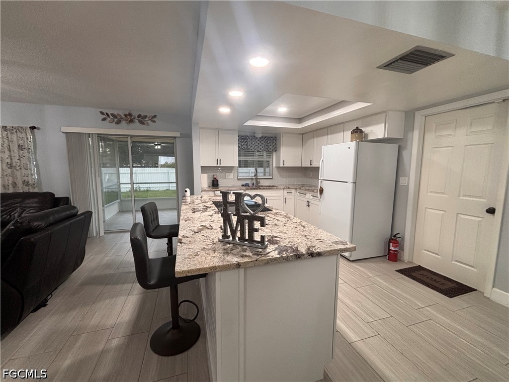 3 Bed SingleFamilyResidence for Sale in Lehigh Acres, photo 5
