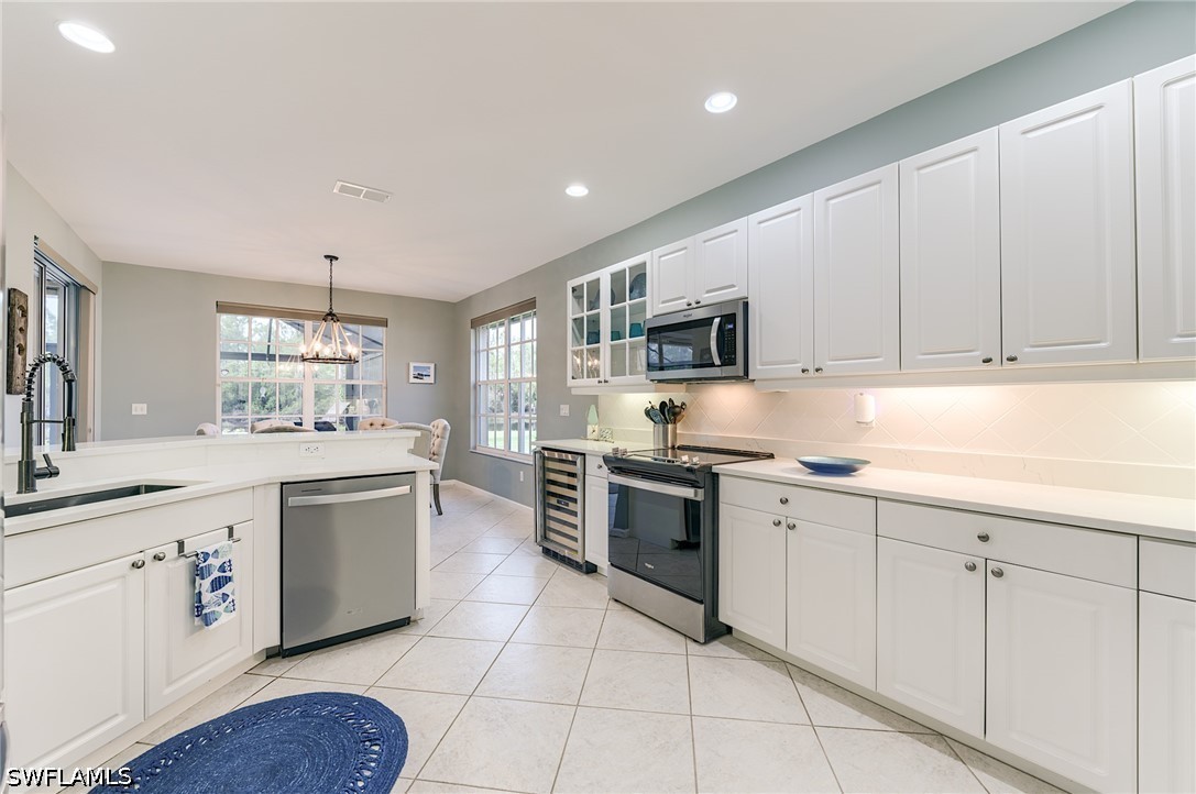 3 Bed Pool Home for Sale in Oak Strand, photo 5