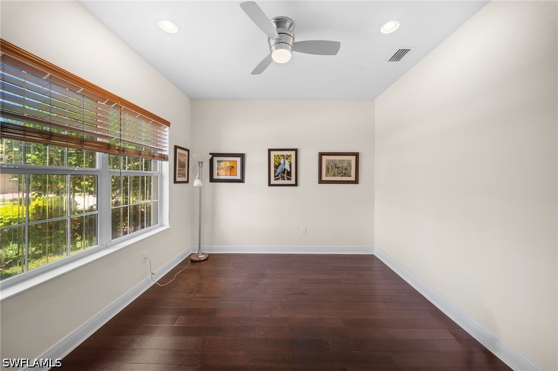 3 Bed SingleFamilyResidence for Sale in Naples, photo 5