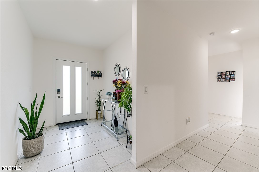 4 Bed SingleFamilyResidence for Sale in Cape Coral, photo 5