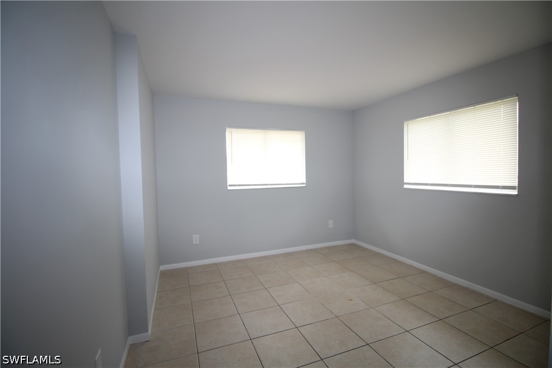 2 Bed Attached for Sale in Cape Coral, photo 5