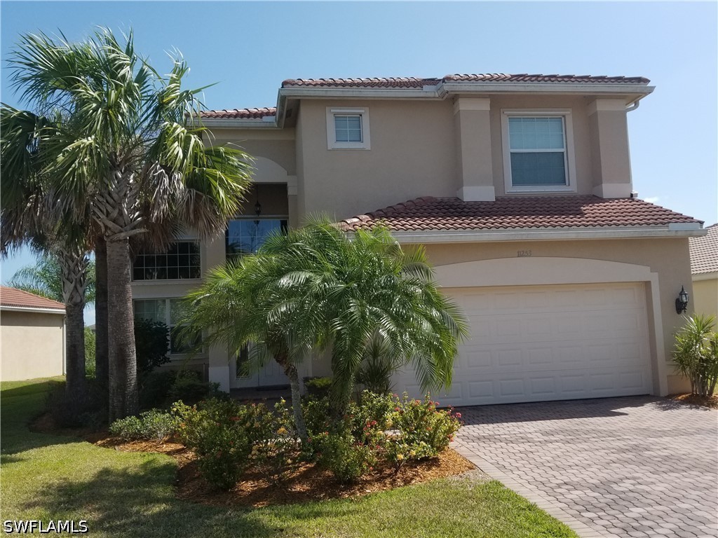4 Bed Waterfront Home for Sale in Fort Myers, photo 5