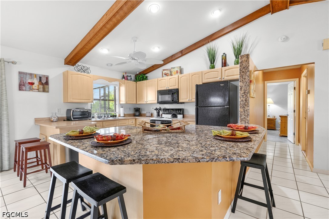3 Bed Pool Home for Sale in Cape Coral, photo 5