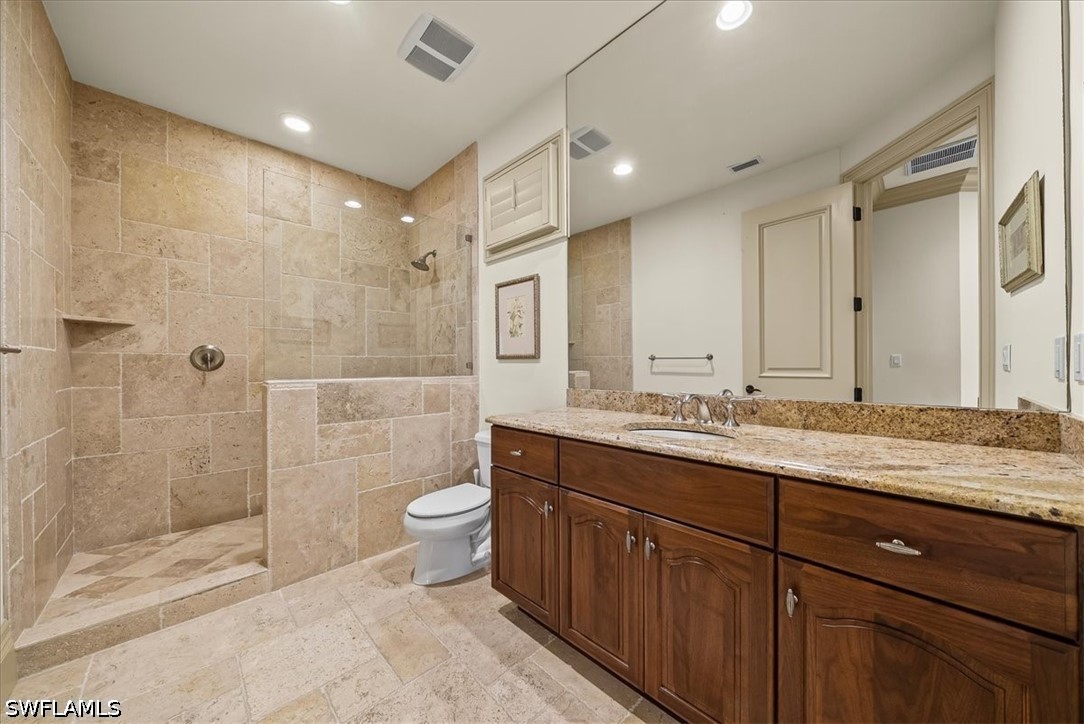 5 Bed Pool Home for Sale in Moorings, photo 5