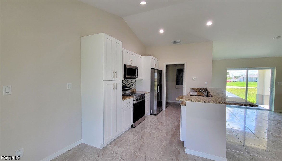 3 Bed SingleFamilyResidence for Sale in Port Labelle, photo 5