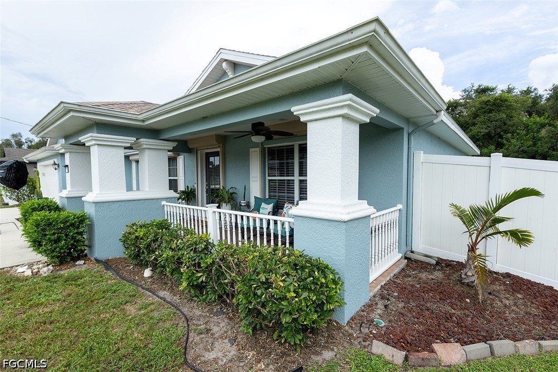 3 Bed SingleFamilyResidence for Sale in Mirror Lakes, photo 5
