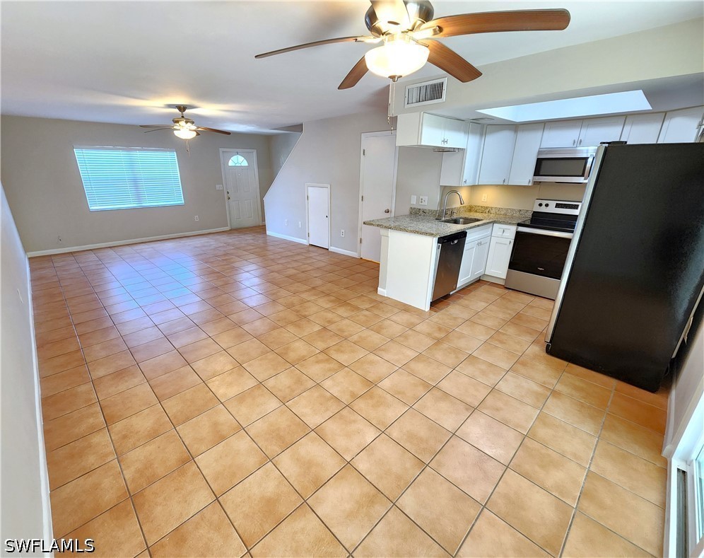 2 Bed Quadruplex for Sale in Fort Myers, photo 5