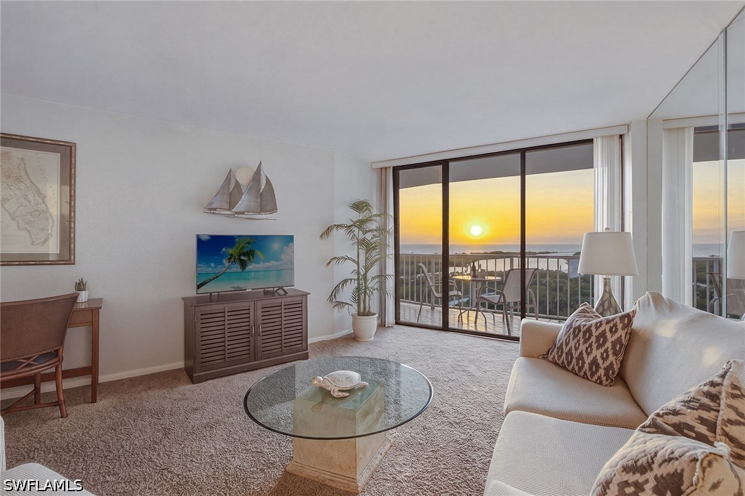 2 Bed Waterfront Home for Sale in Marco Island, photo 5