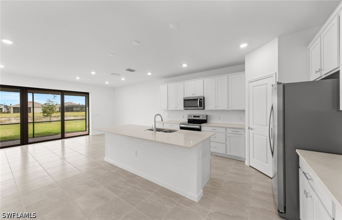 4 Bed SingleFamilyResidence for Sale in Alva, photo 5