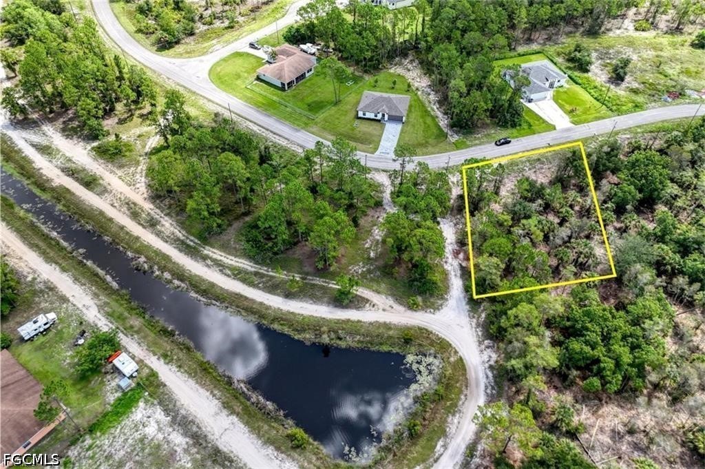 Residential for Sale in Mirror Lakes, photo 5