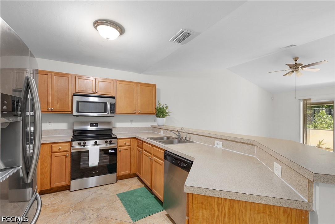 6 Bed Waterfront Home for Sale in Lehigh Acres, photo 5