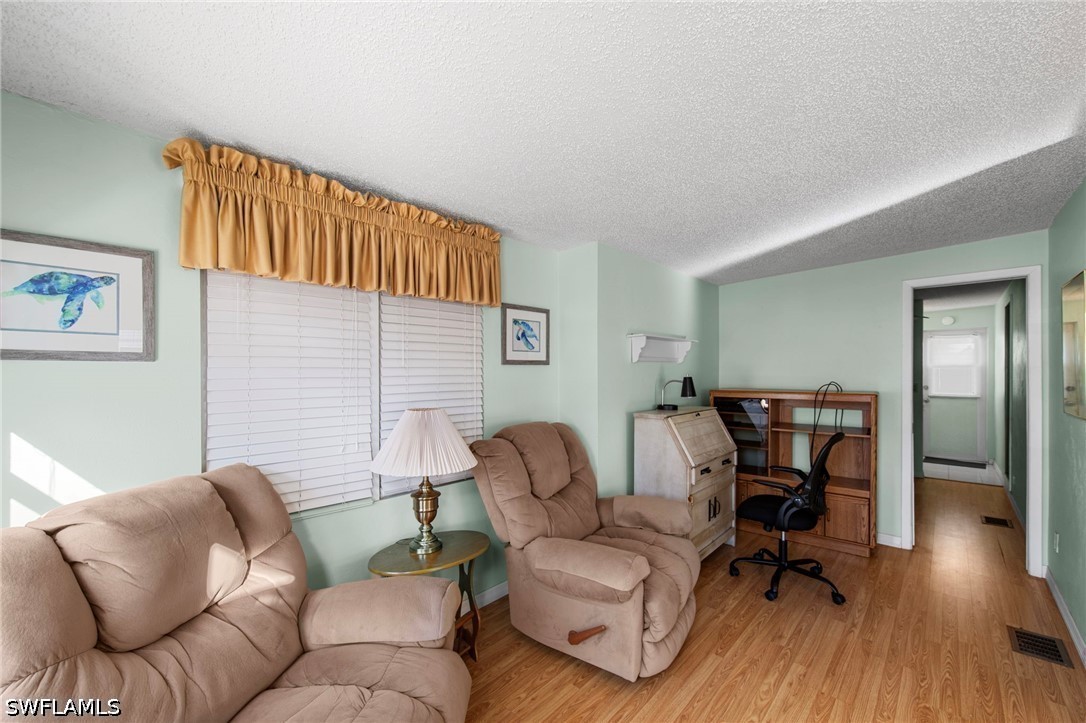1 Bed ManufacturedHome for Sale in Estero, photo 5