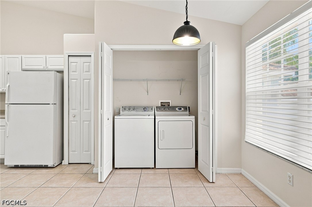 2 Bed Waterfront Home for Sale in Fort Myers, photo 5