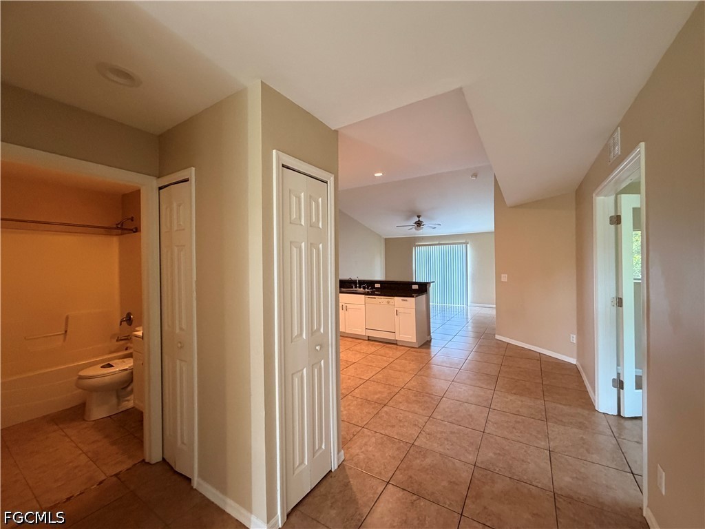2 Bed Duplex for Sale in Lehigh Estates, photo 5