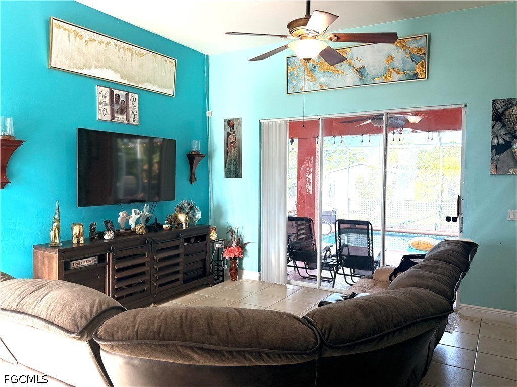 3 Bed Pool Home for Sale in Lehigh Acres, photo 5