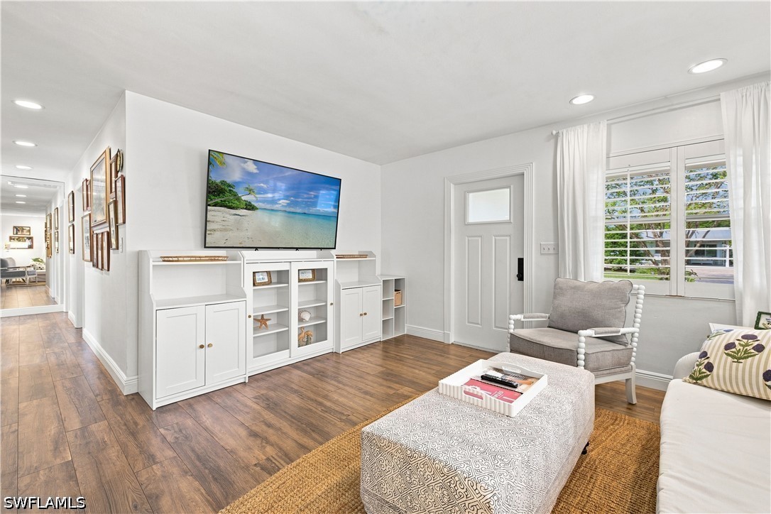 3 Bed SingleFamilyResidence for Sale in Naples, photo 5