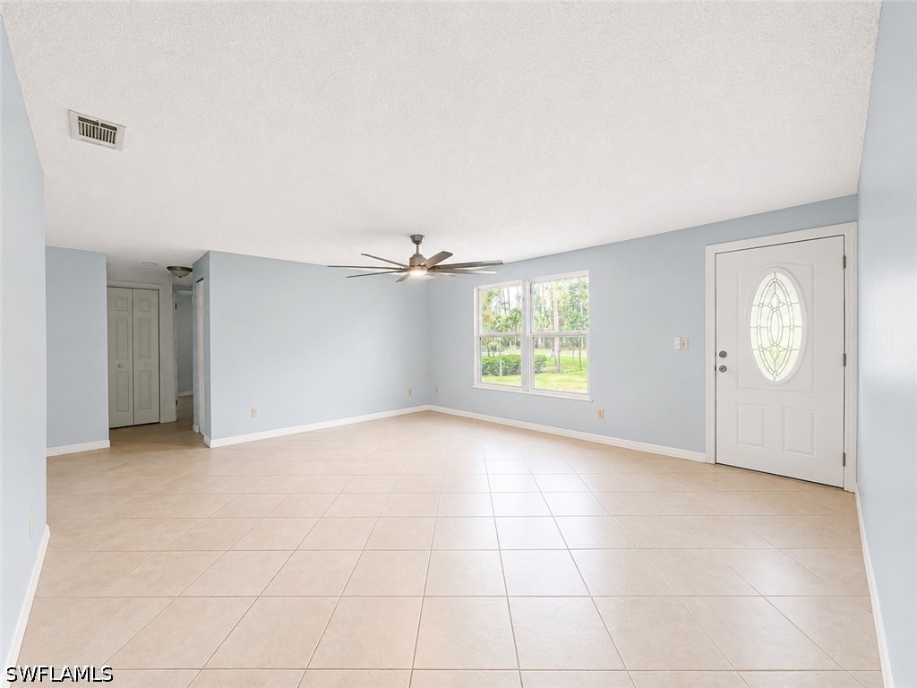 3 Bed SingleFamilyResidence for Sale in Naples, photo 5