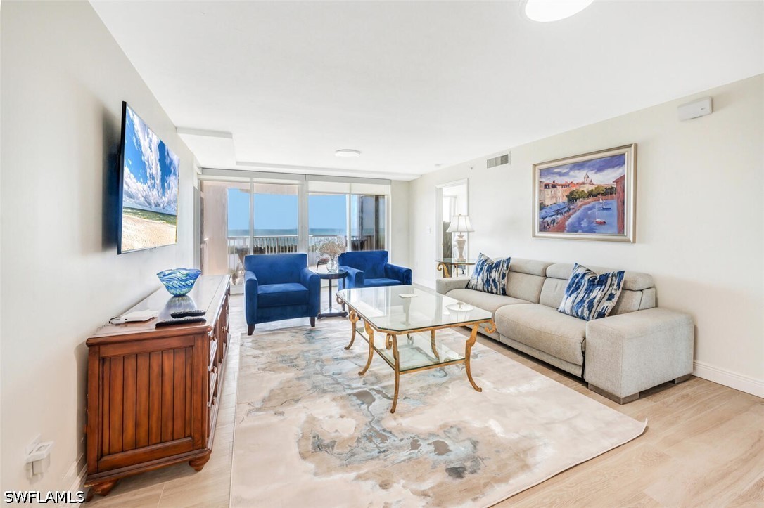 3 Bed Condominium for Sale in St Laurent, photo 5
