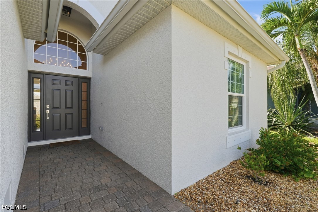 3 Bed Waterfront Home for Sale in Punta Gorda, photo 5
