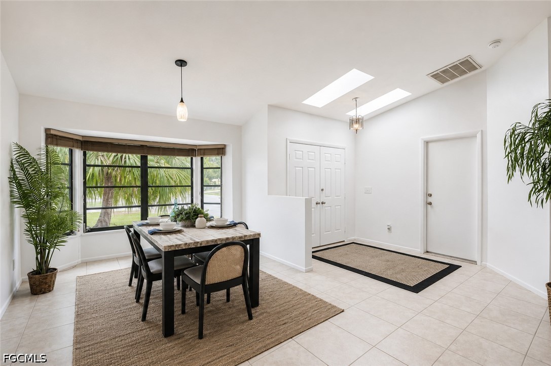 3 Bed Pool Home for Sale in Cape Coral, photo 5