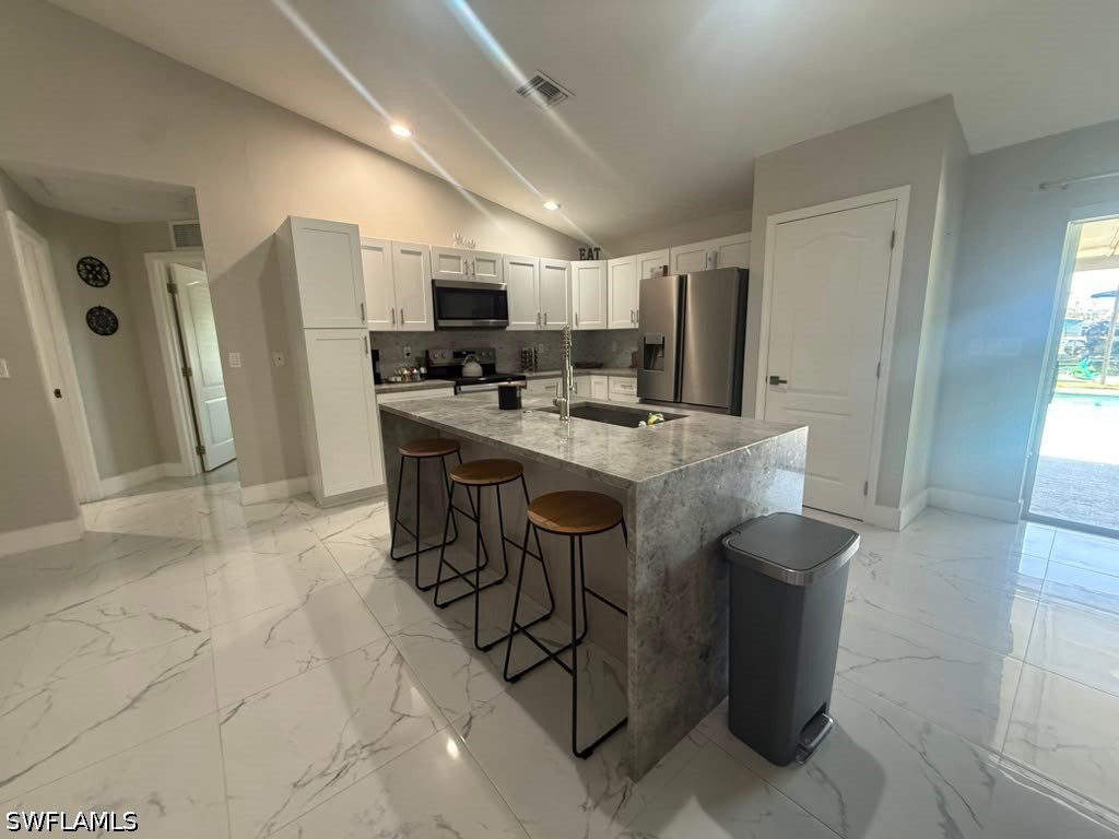 3 Bed Pool Home for Sale in Cape Coral, photo 5
