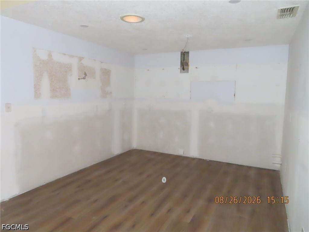 2 Bed Townhouse for Sale in Foxmoor Lakes, photo 5
