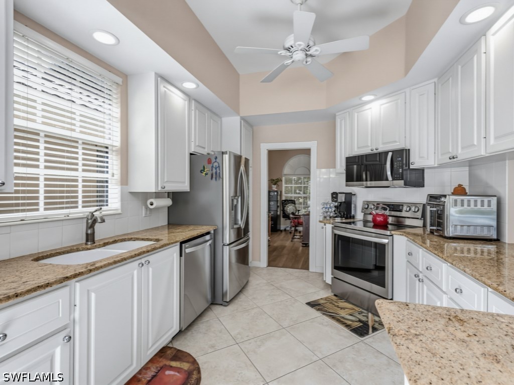 3 Bed Pool Home for Sale in Island Walk, photo 5