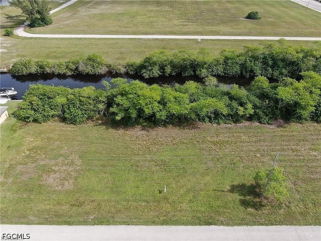 Waterfront Home for Sale in Cape Coral, photo 5