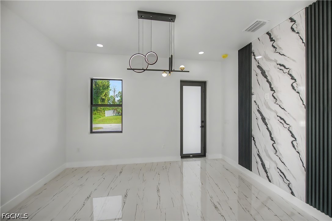 3 Bed SingleFamilyResidence for Sale in Lehigh Acres, photo 5