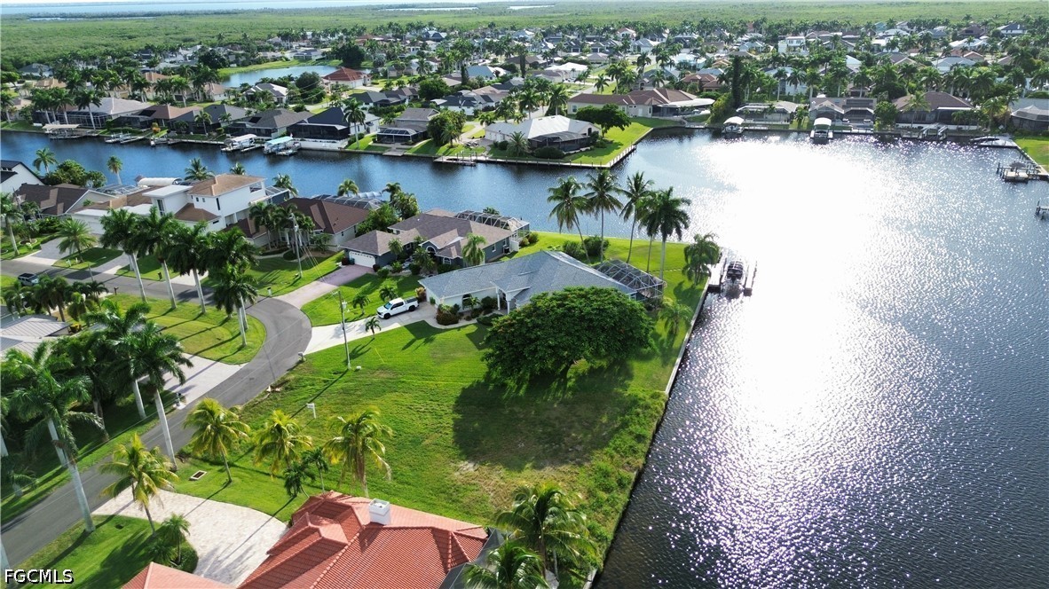 Waterfront Home for Sale in Cape Coral, photo 5