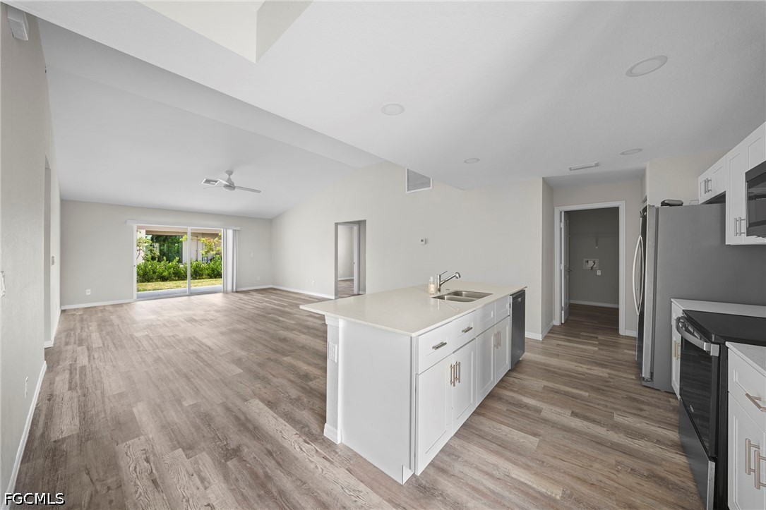 4 Bed SingleFamilyResidence for Sale in Cape Coral, photo 5