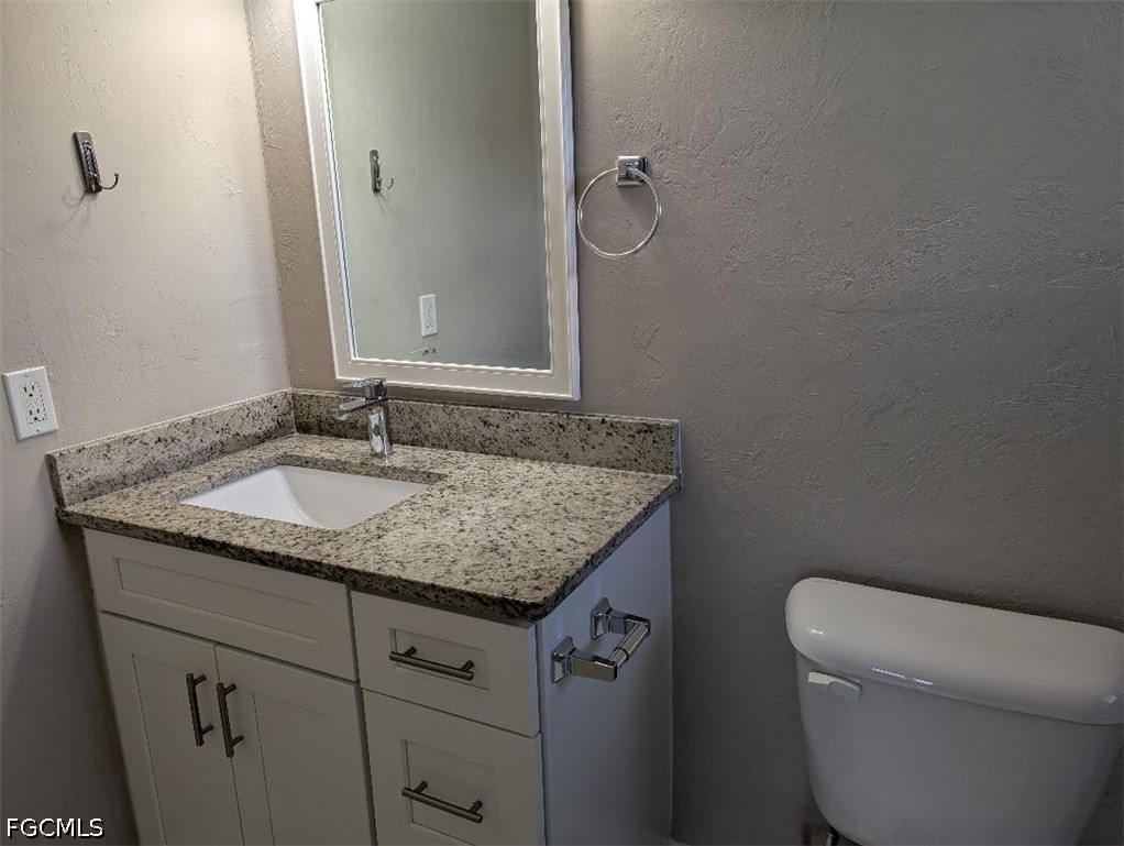 2 Bed Condominium for Sale in Cape Coral, photo 5