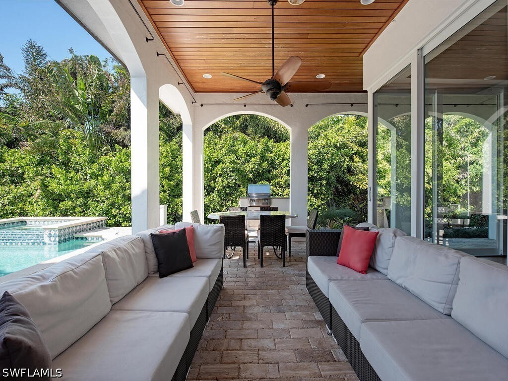 5 Bed Pool Home for Sale in Olde Naples, photo 5