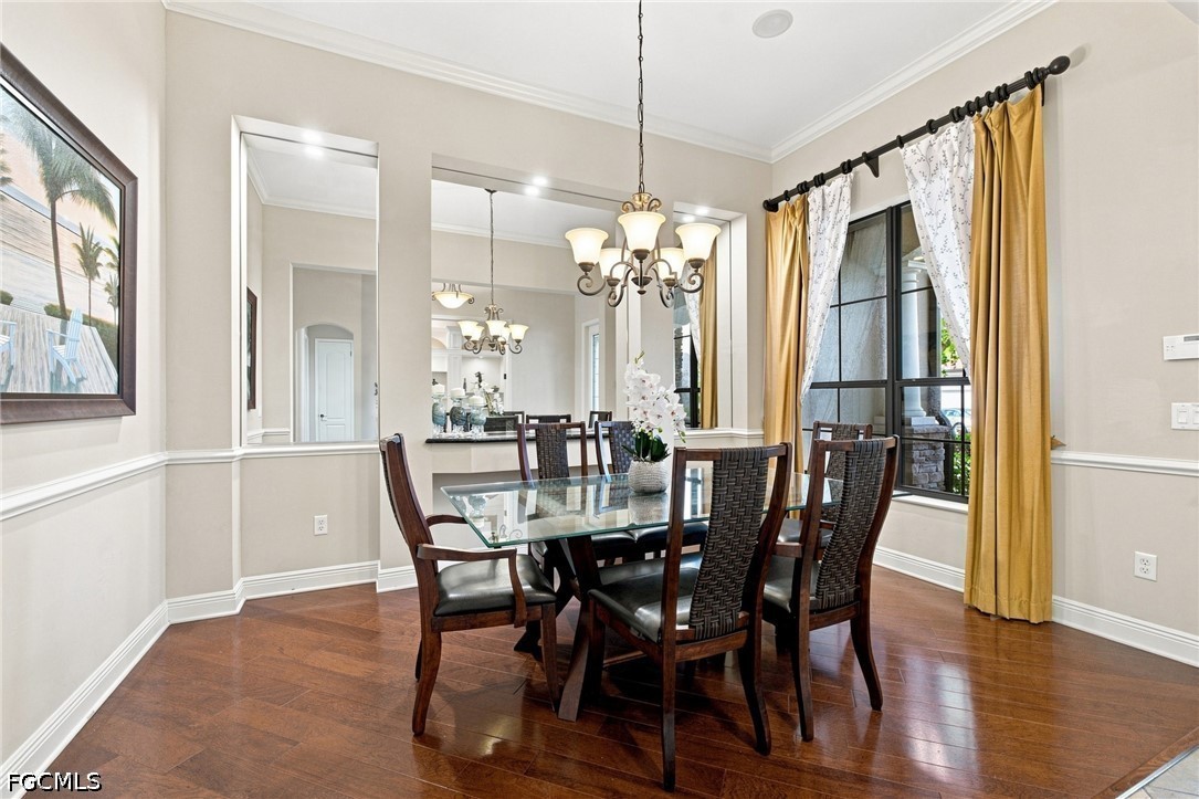 3 Bed Pool Home for Sale in Country Club, photo 5