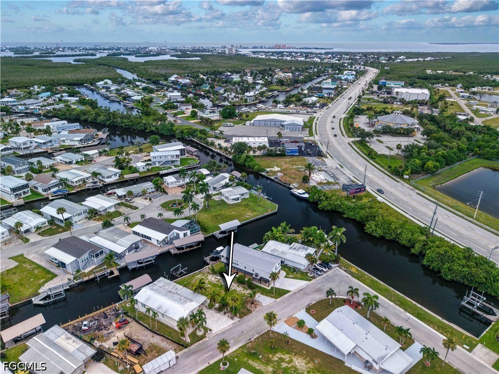 Waterfront Home for Sale in Bayside Estates, photo 5