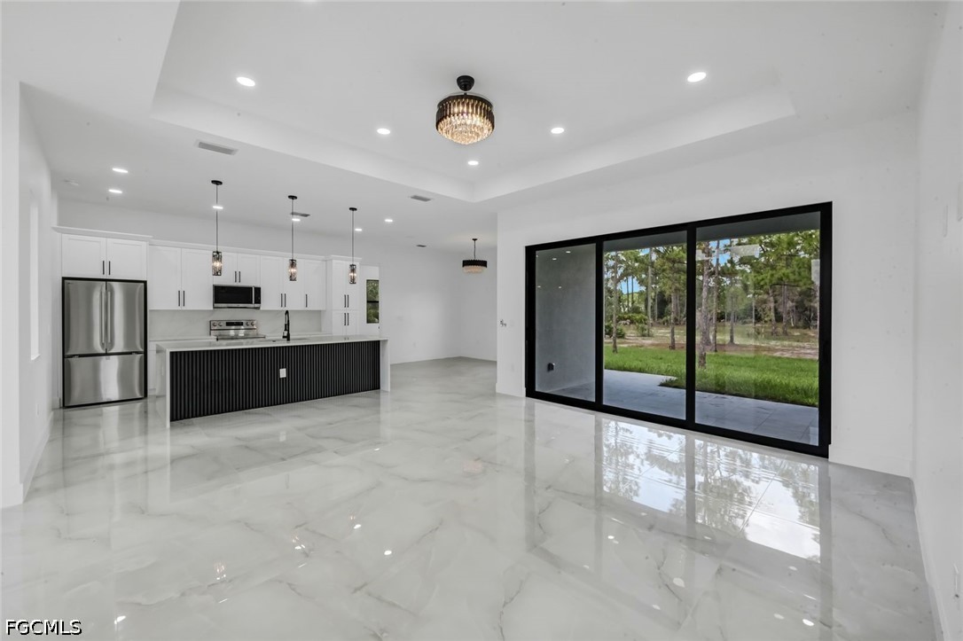 4 Bed SingleFamilyResidence for Sale in Lehigh Acres, photo 5