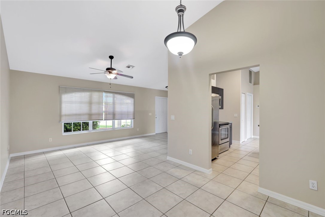 3 Bed SingleFamilyResidence for Sale in San Carlos Park, photo 5