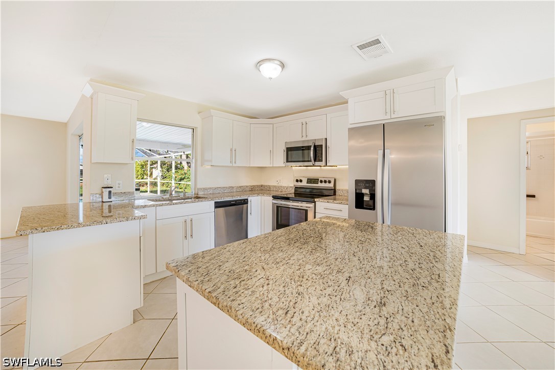 3 Bed Pool Home for Sale in Cape Coral, photo 5